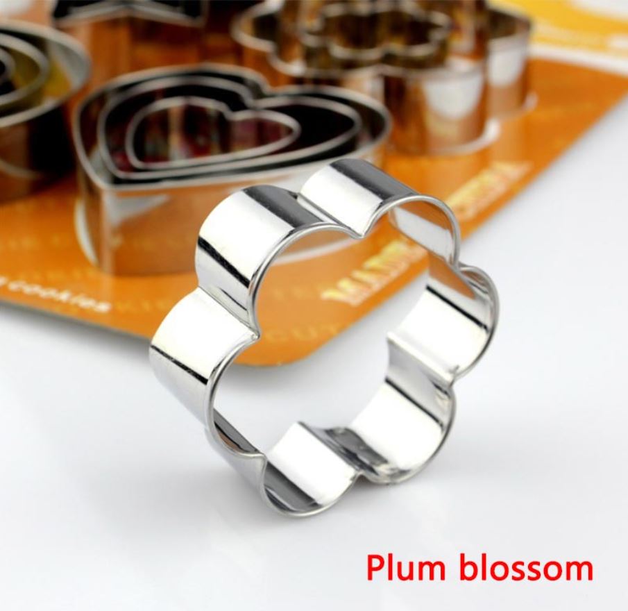 12-Piece Stainless Steel Cookie Cutter Set – DIY Baking Molds in Star, Heart & Various Shapes – Multi-Purpose Kitchen Tools for Cookies, Cakes, Fried Eggs & More